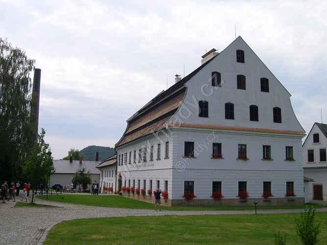 ruční papírna