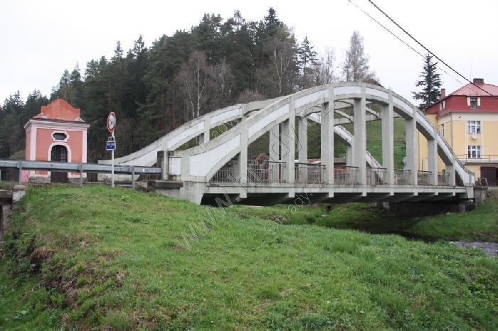 silniční most