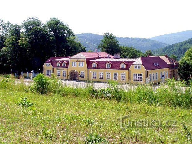 Sjezd k lázním - restaurace a ubytování