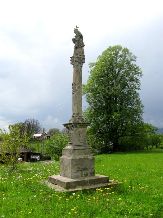 sloup se sochou sv. Jana Nepomuckého