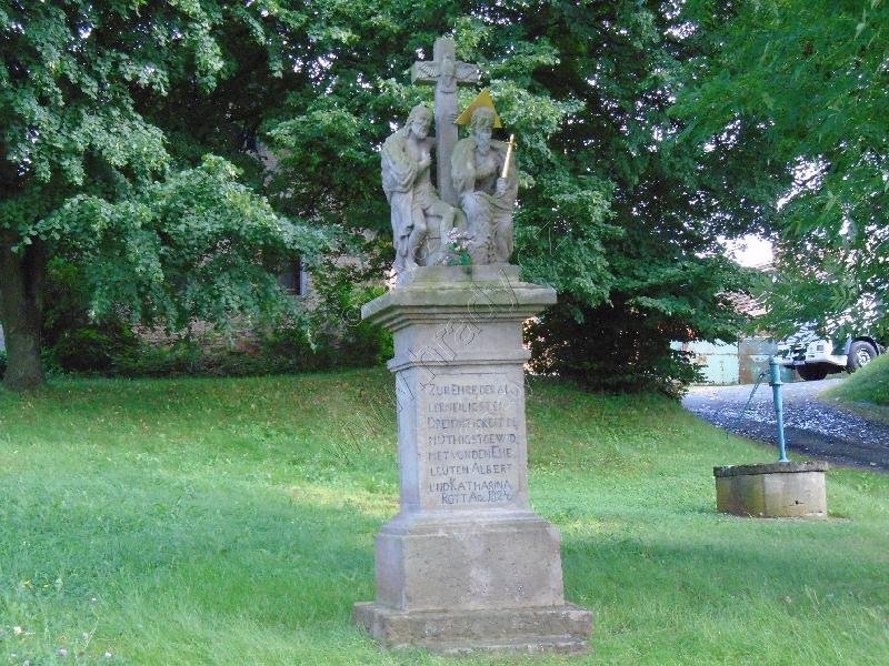 sloup se sousoším Nejsvětější Trojice