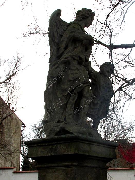 socha anděla Strážce