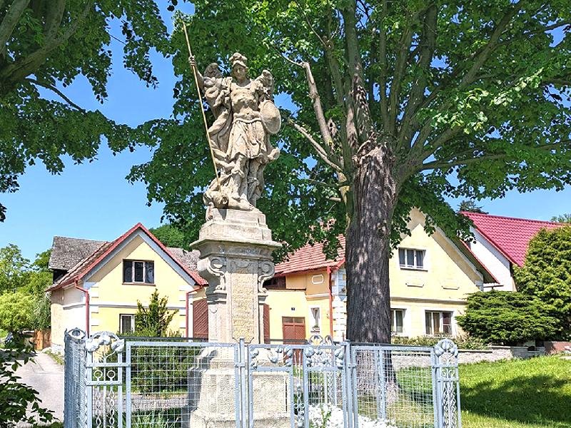 socha archanděla Michaela