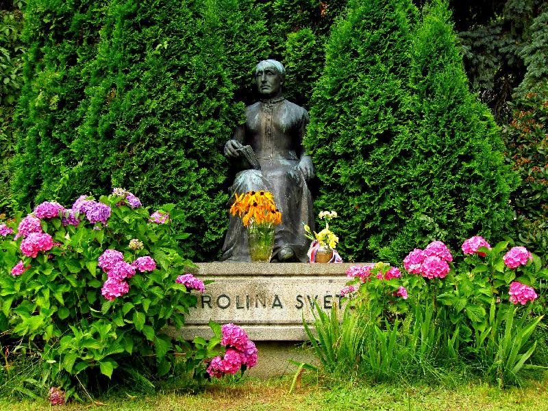 socha Karolíny Světlé