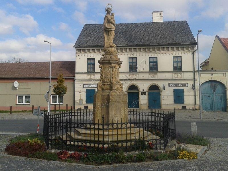 socha Panny Marie Immaculaty