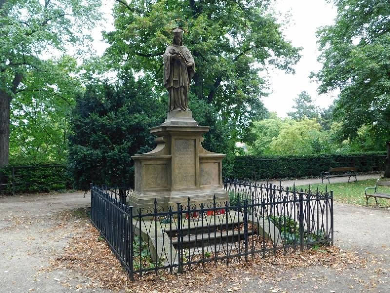 socha sv. Jana Nepomuckého