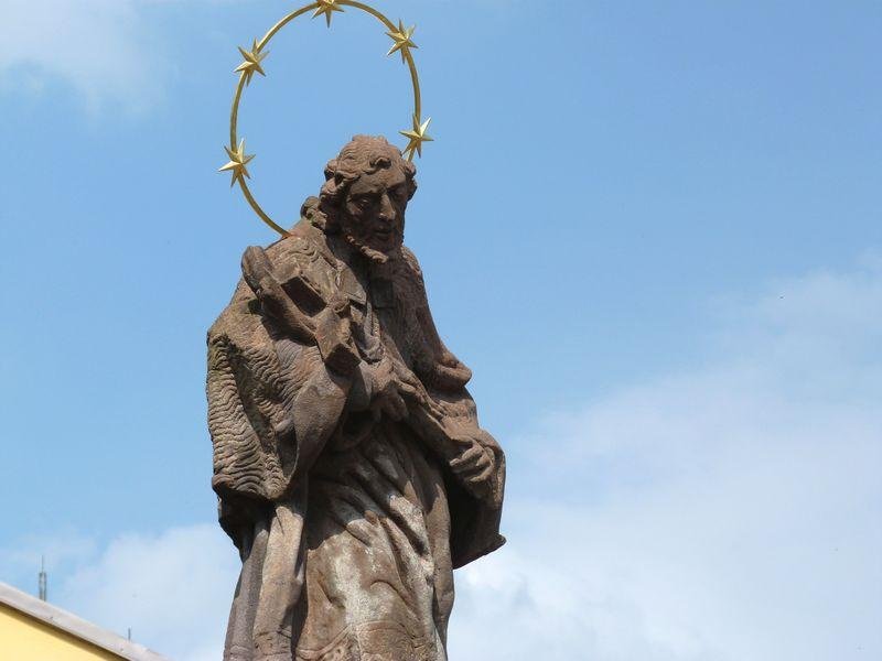 socha sv. Jana Nepomuckého