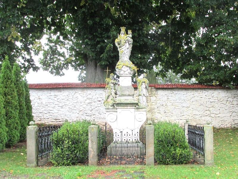 sousoší P. Marie, sv. Jana Nepomuckého a sv. Jana Křtitele