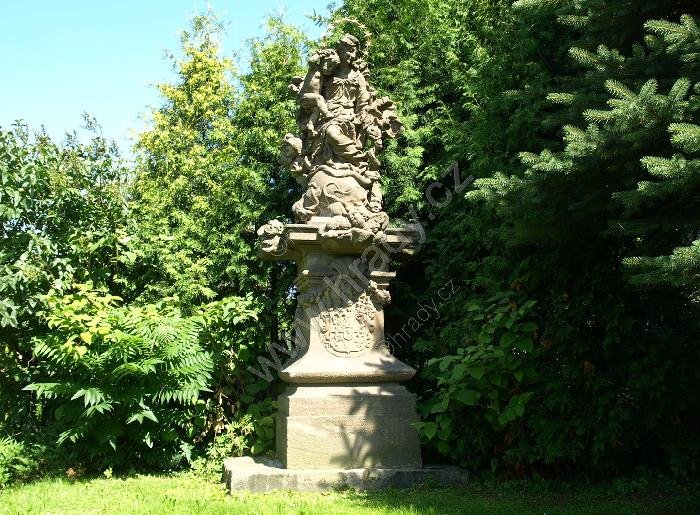 sousoší Panny Marie Vítězné s Ježíškem