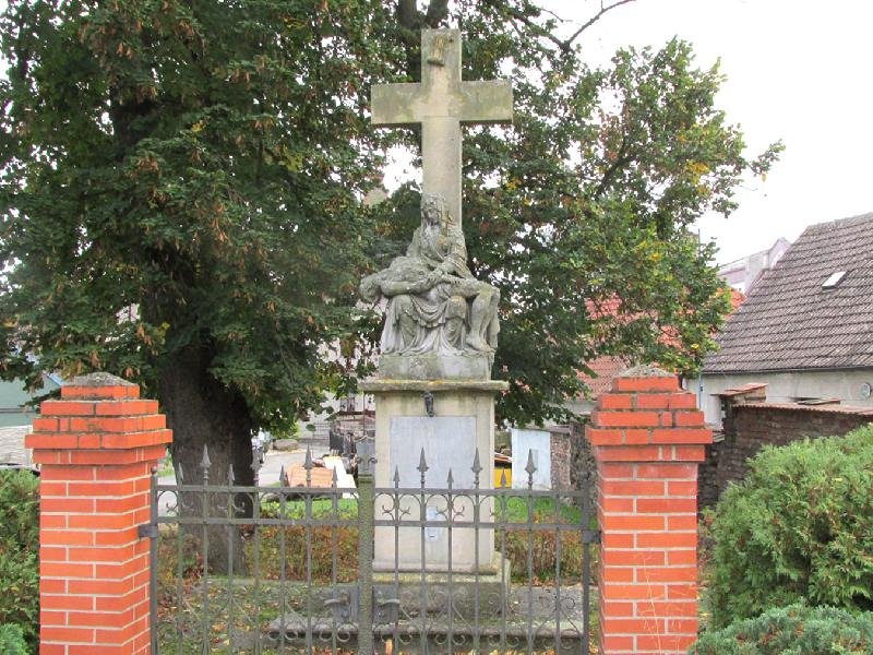 sousoší Piety pod Křížem