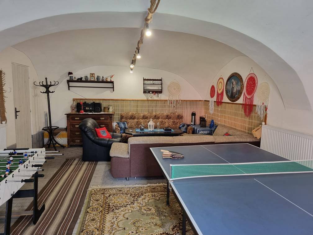 Společenská místnost stolní tenis a fotbálek