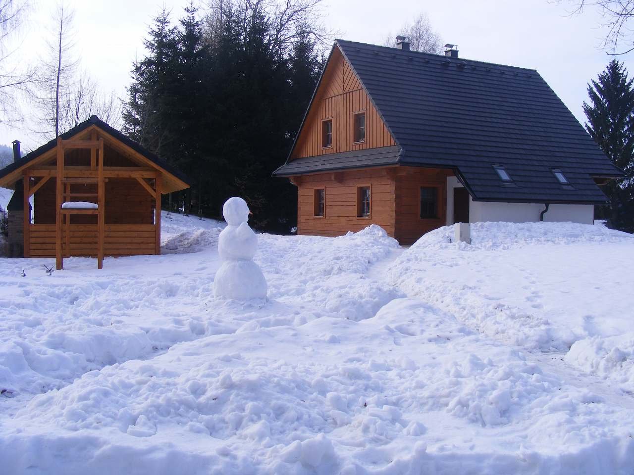 spousta vyžití pro děti, prostor na zimní zadovánky