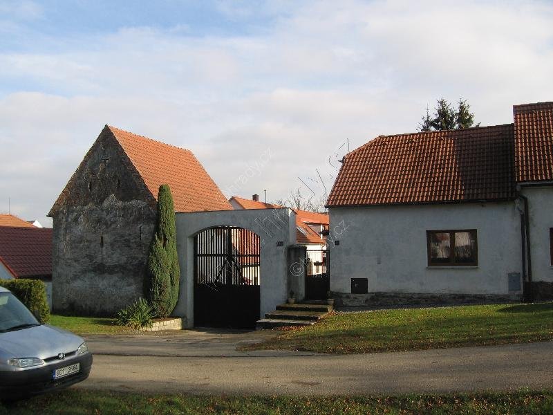 špýchar s bránou