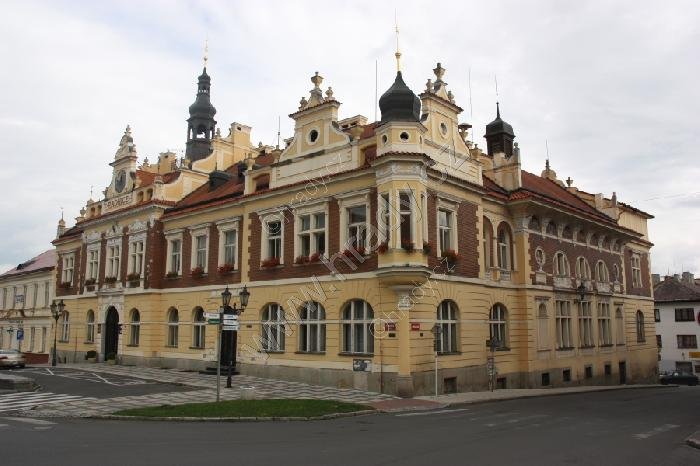 stará radnice a divadlo