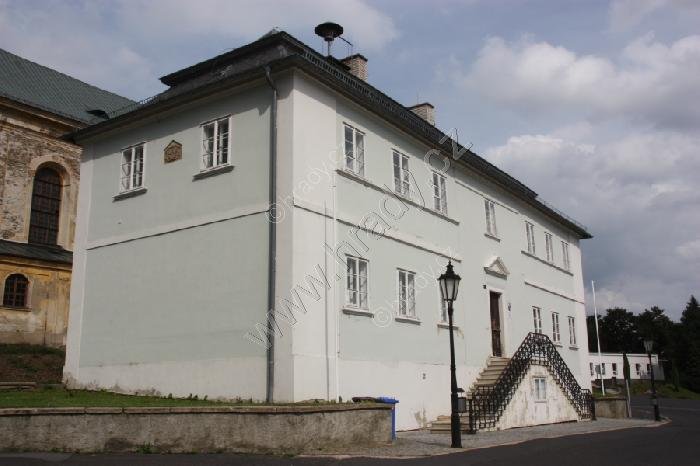 stará škola