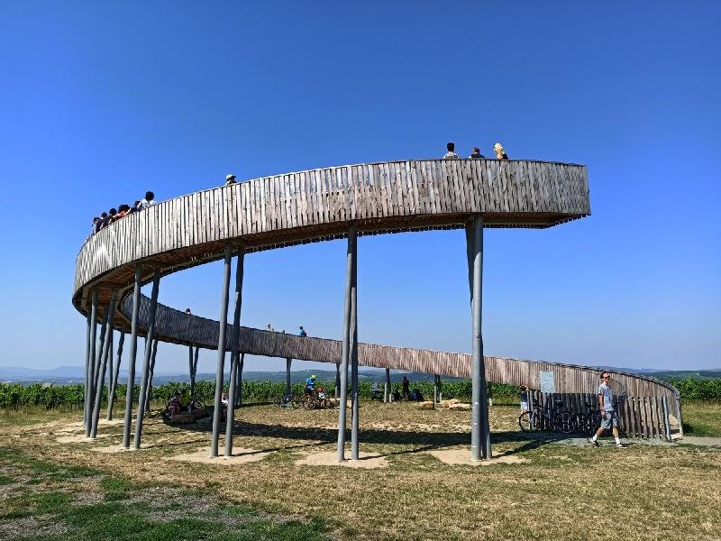 Stezka nad vinohrady