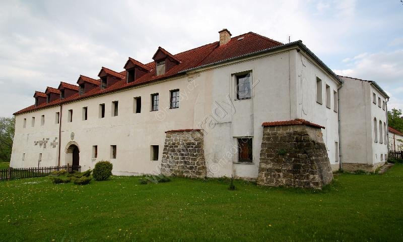 Stranné