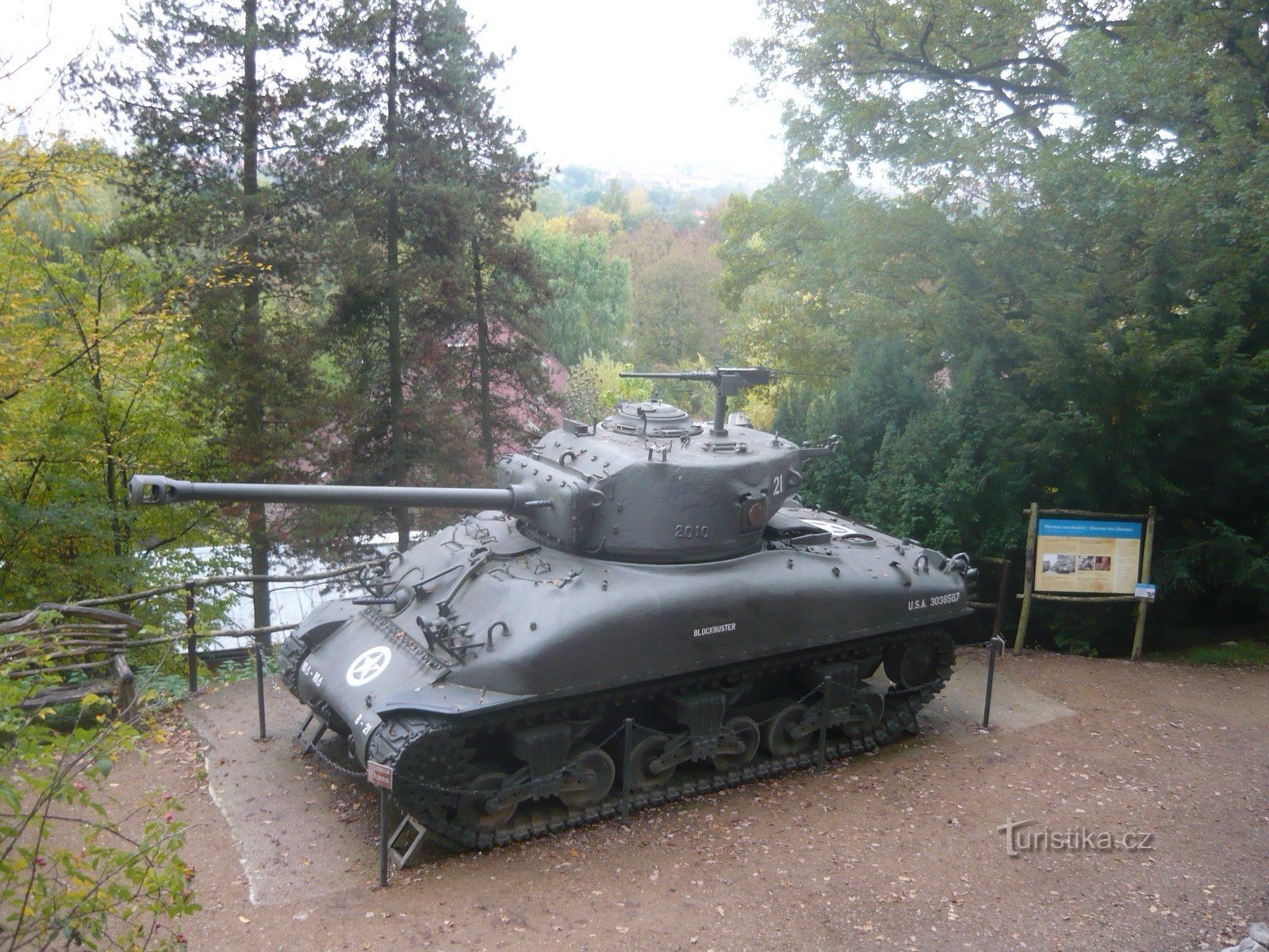Tank v ZOO Plzeň