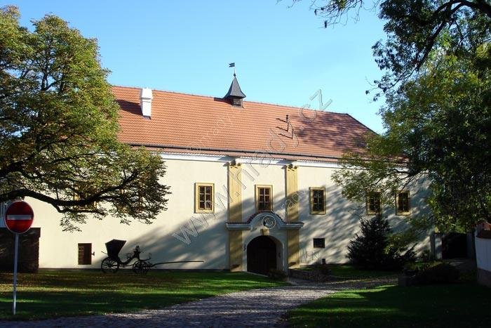 Třebotov