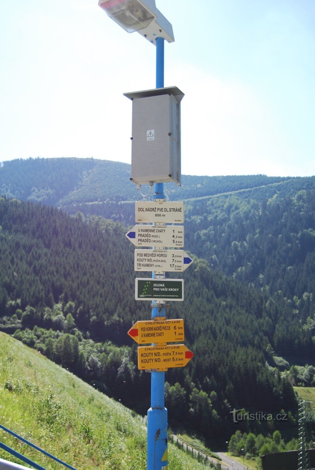 Turistický rozcestník u Dolní nádrže PVE - 01.08.2009