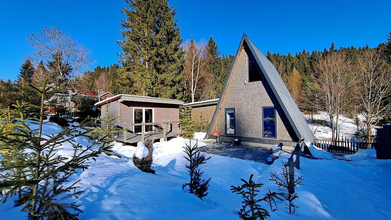 UBYTOVÁNÍ POD TŘEMI KAMENY - ZIMA