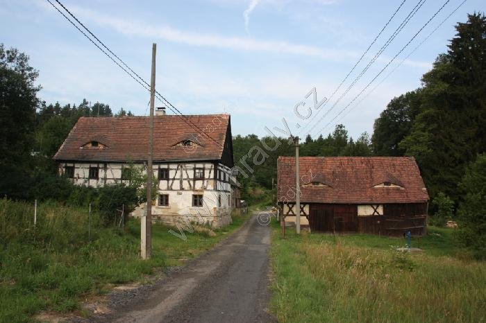 usedlost s domem č. p. 10