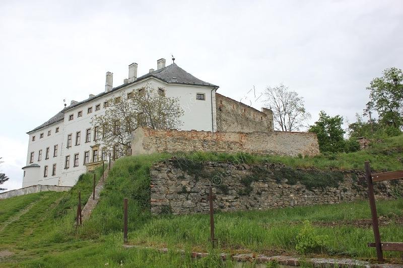 Úsov