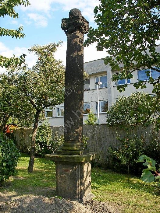 Valdštejnův sloup