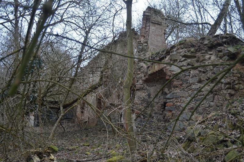 Včelní hrádek