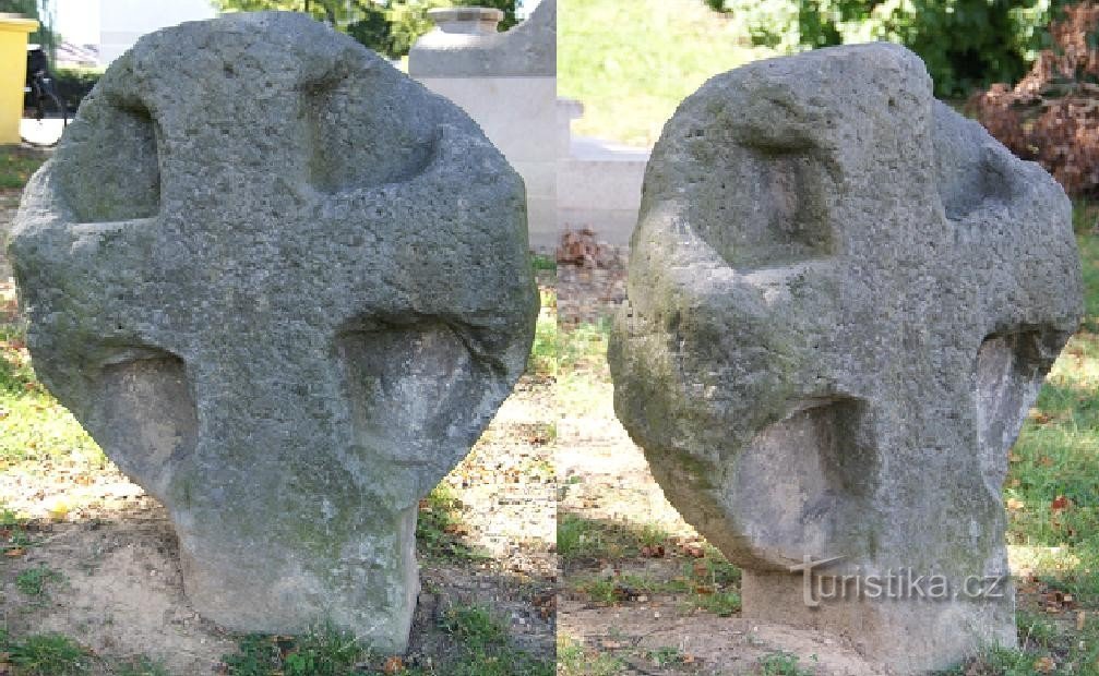 Velichovky – smírčí kříž