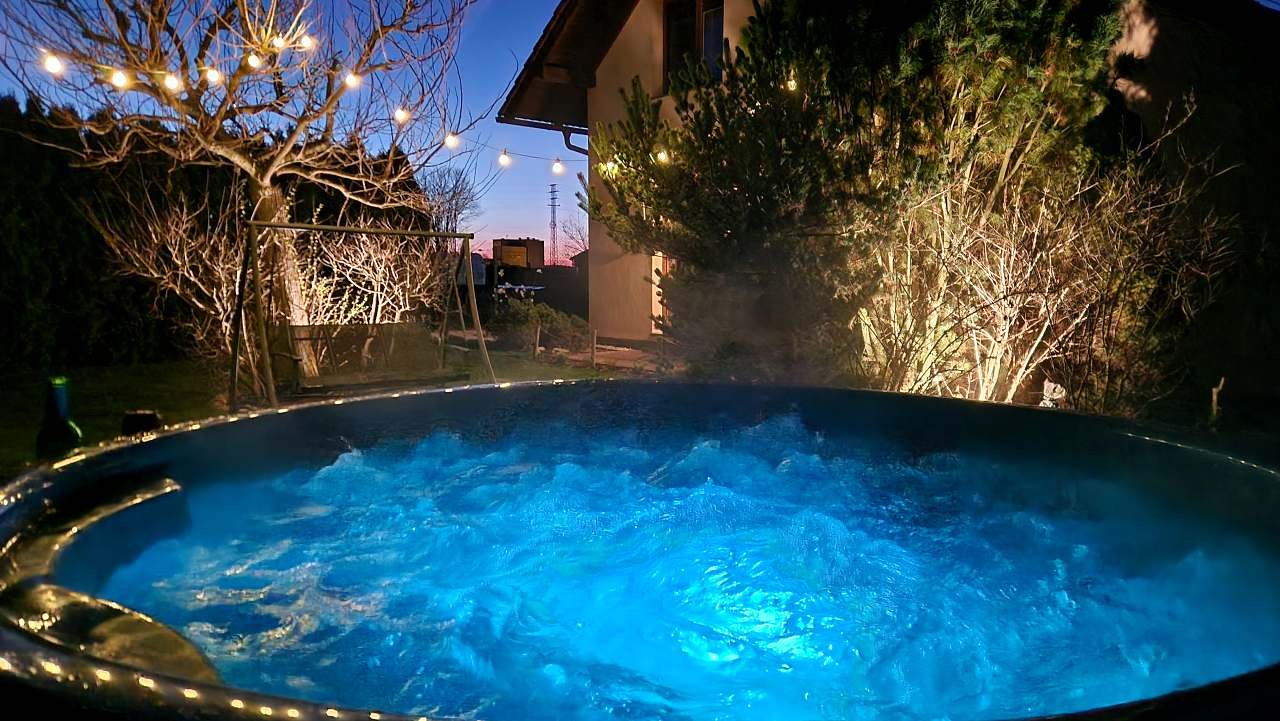 vířivka-večerní atmosféra