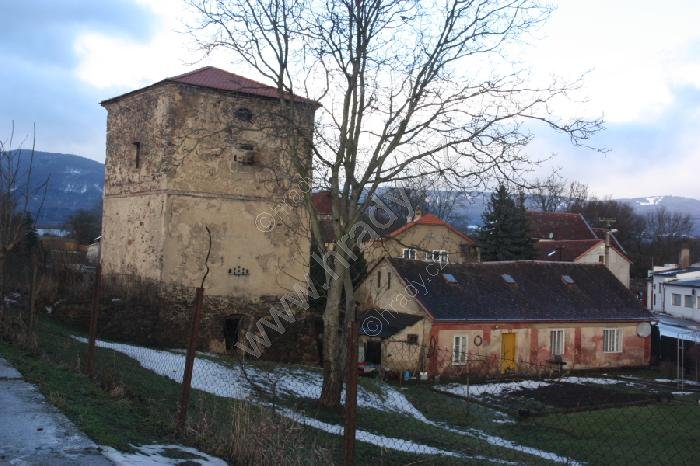 vodárenská věž u Obřího pramene