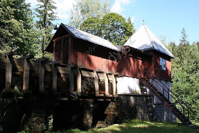 vodní elektrárna Čeňkova Pila