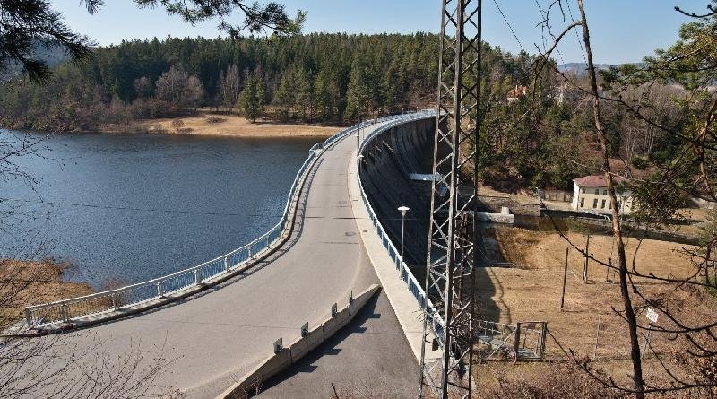 vodní nádrž Husinec