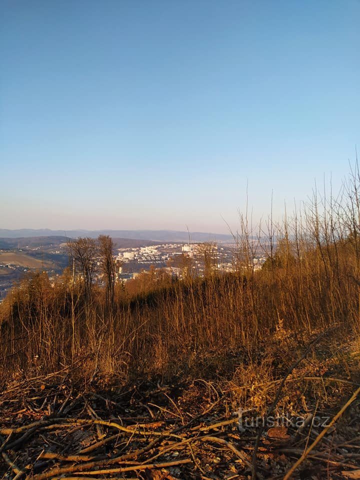 Výhled z Tlusté na Zlín