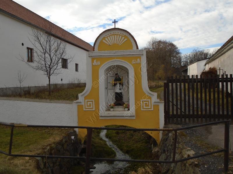 výklenková kaple sv. Jana Nepomuckého