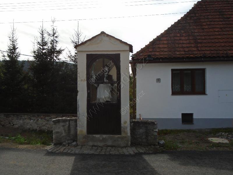 výklenková kaple sv. Jana Nepomuckého