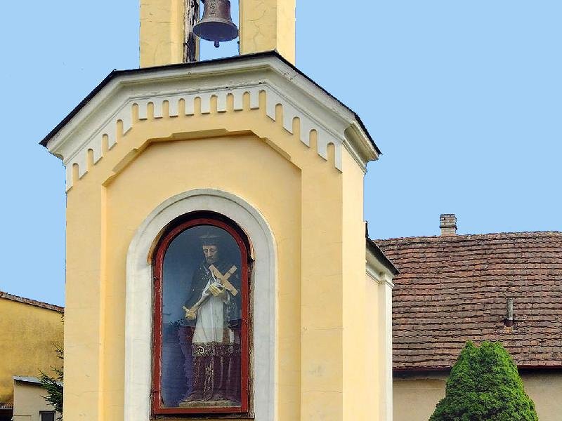 výklenková kaplička sv. Jana Nepomuckého