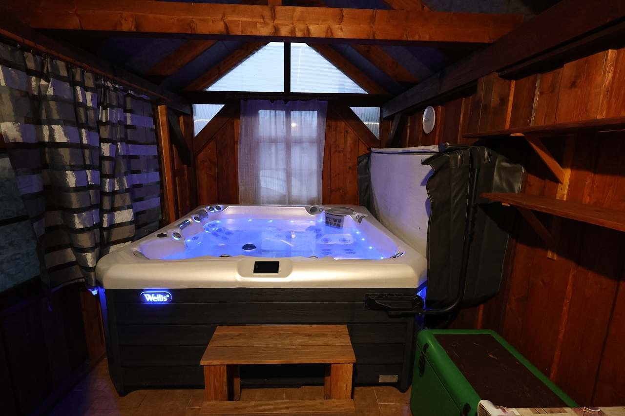 výřivka pro 5 osob