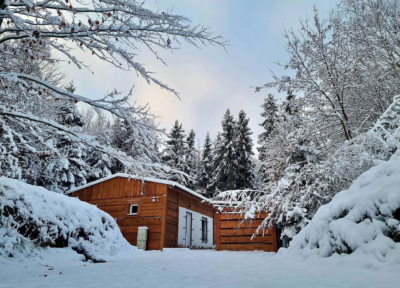 Zasněžená Chalupa u Jezevce