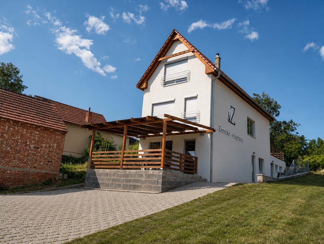 Zemské vinařství a penzion čelní pohled