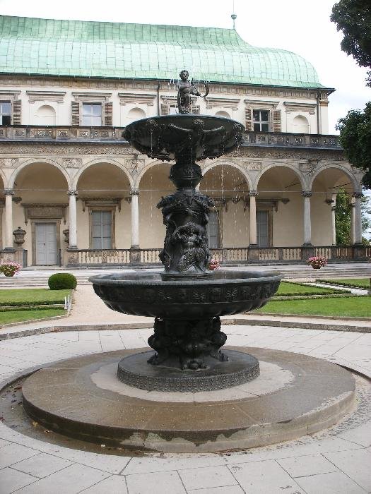 Zpívající fontána v Královské zahradě