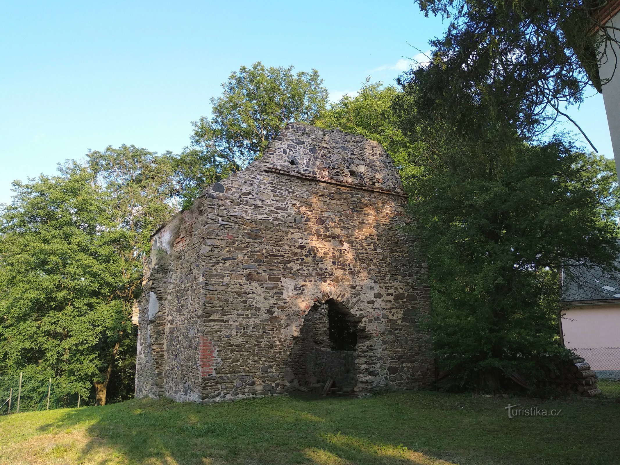 zřícenina kaple sv. Markéty
