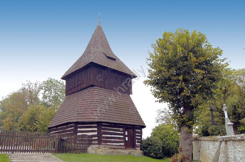 zvonice u kostela sv. Jana Křtitele