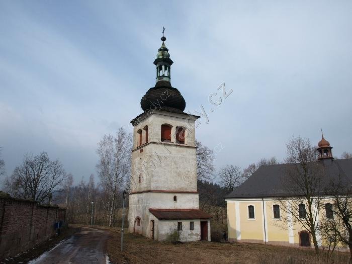 zvonice u kostela sv. Kateřiny Alexandrijské