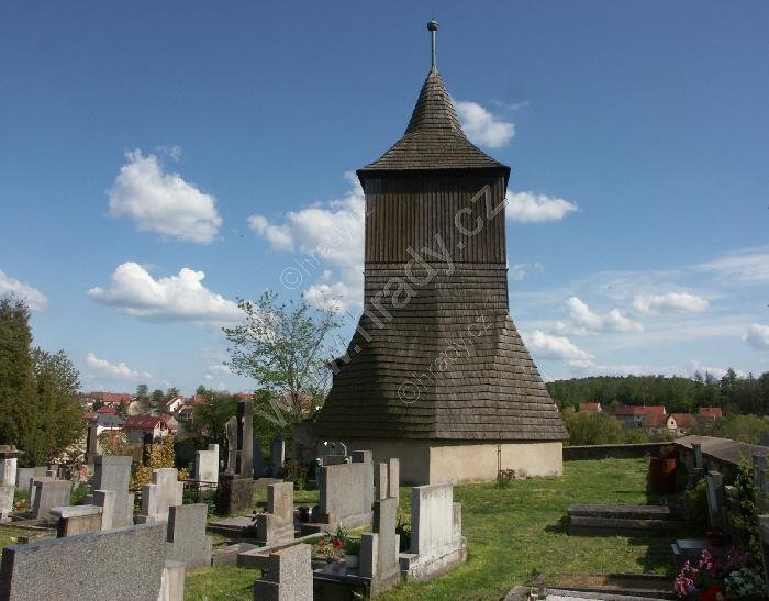zvonice u kostela sv. Petra a Pavla