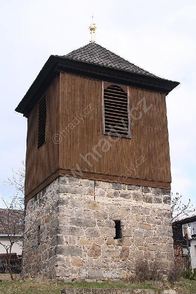 zvonice u kostela sv. Petra a Pavla