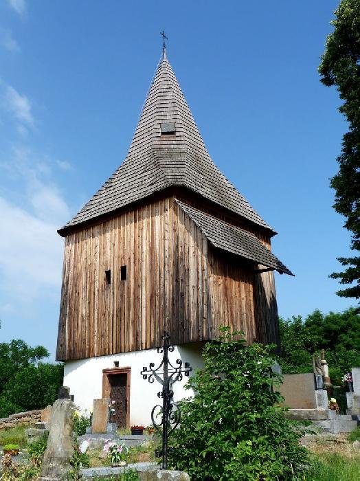 zvonice u kostela sv. Šimona a Judy