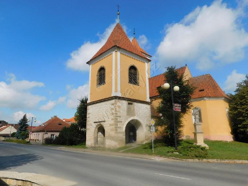 zvonice u kostela sv. Václava